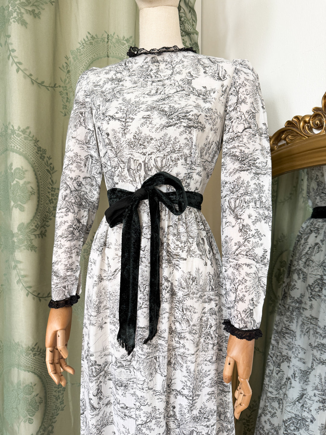 TOILE ~ DIVINE RARE 1970S ANGELA GORE COTTON MAXI DRESS