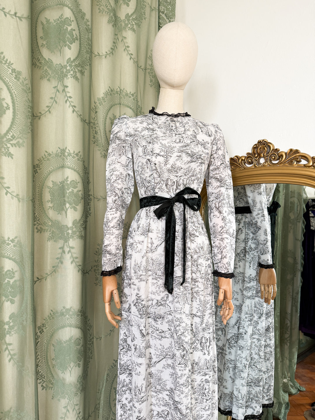 TOILE ~ DIVINE RARE 1970S ANGELA GORE COTTON MAXI DRESS