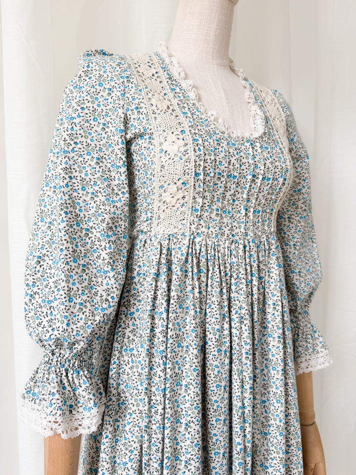 Precious Holy Grail Rare 1970s Laura Ashley Made in Wales Cotton Maxi Dress