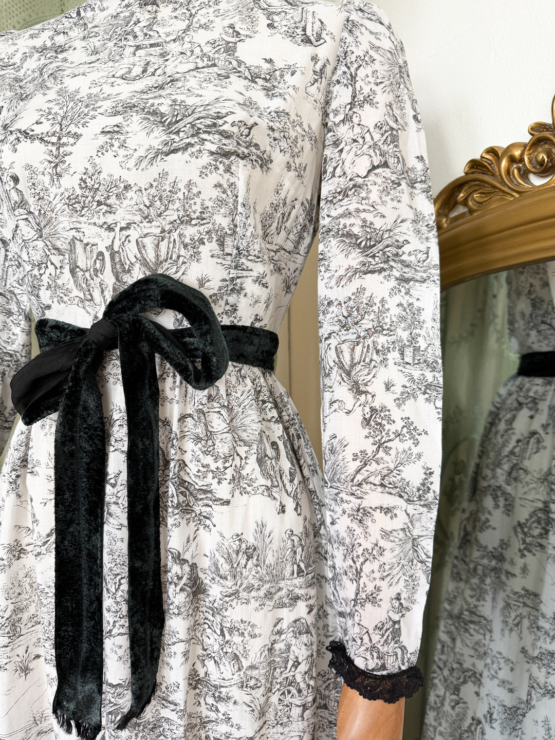 TOILE ~ DIVINE RARE 1970S ANGELA GORE COTTON MAXI DRESS