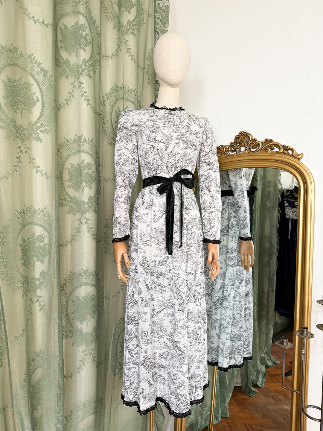 TOILE ~ DIVINE RARE 1970S ANGELA GORE COTTON MAXI DRESS
