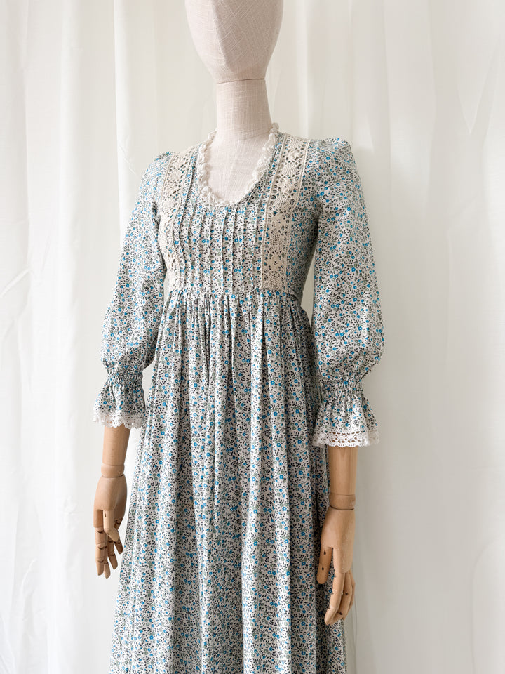 Precious Holy Grail Rare 1970s Laura Ashley Made in Wales Cotton Maxi Dress