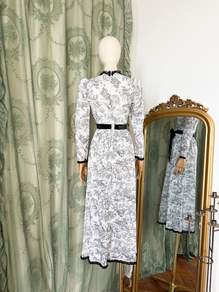 TOILE ~ DIVINE RARE 1970S ANGELA GORE COTTON MAXI DRESS