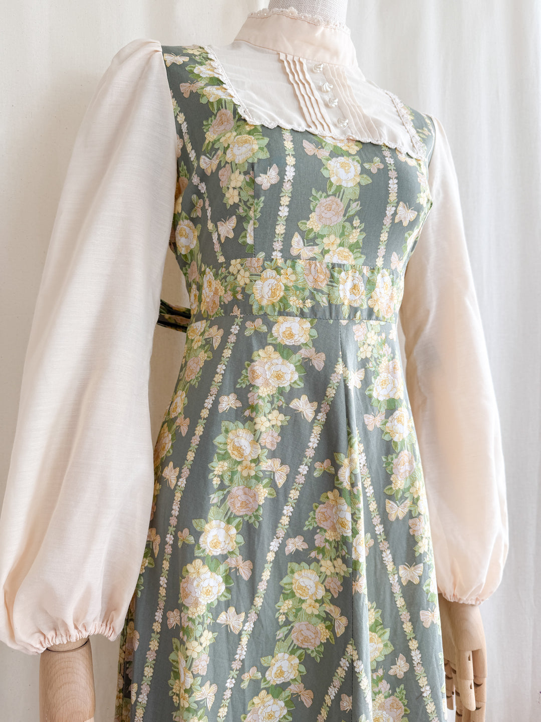 Gorgeous 70s Butterfly Print Floral Cotton Maxi Dress