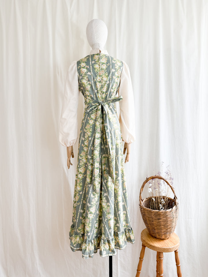 Gorgeous 70s Butterfly Print Floral Cotton Maxi Dress