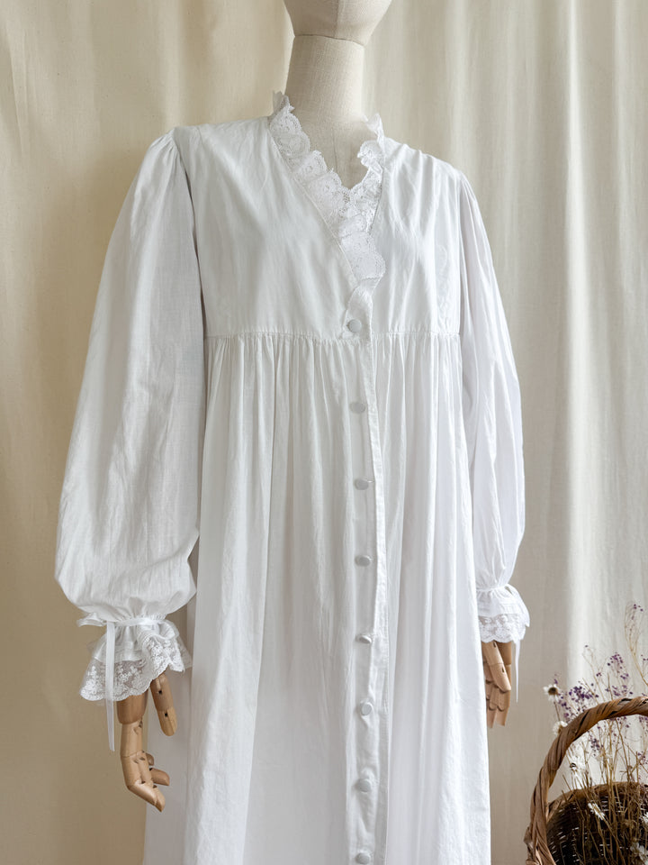 Precious Romantic 80s Lace Trimmed Laura Ashley Cotton Nightgown Smock Dress