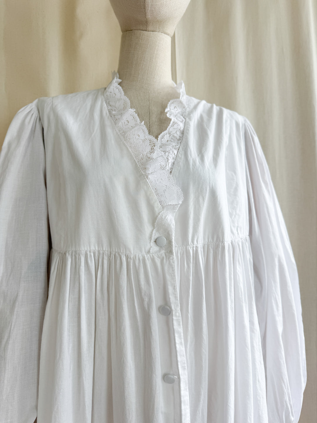 Precious Romantic 80s Lace Trimmed Laura Ashley Cotton Nightgown Smock Dress
