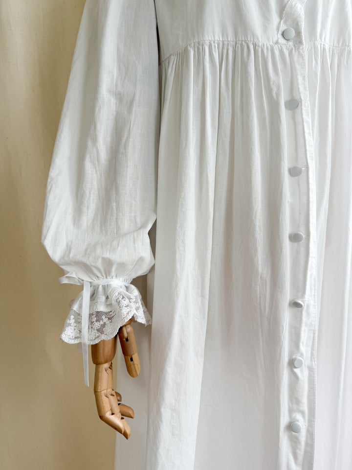 Precious Romantic 80s Lace Trimmed Laura Ashley Cotton Nightgown Smock Dress