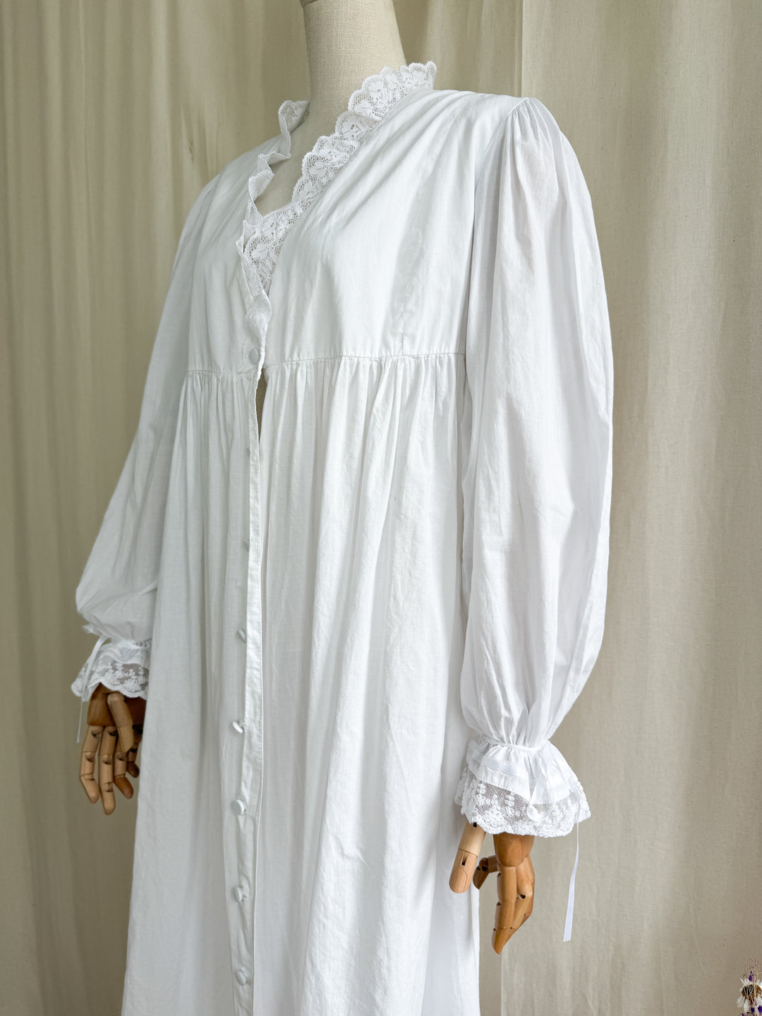 Precious Romantic 80s Lace Trimmed Laura Ashley Cotton Nightgown Smock Dress