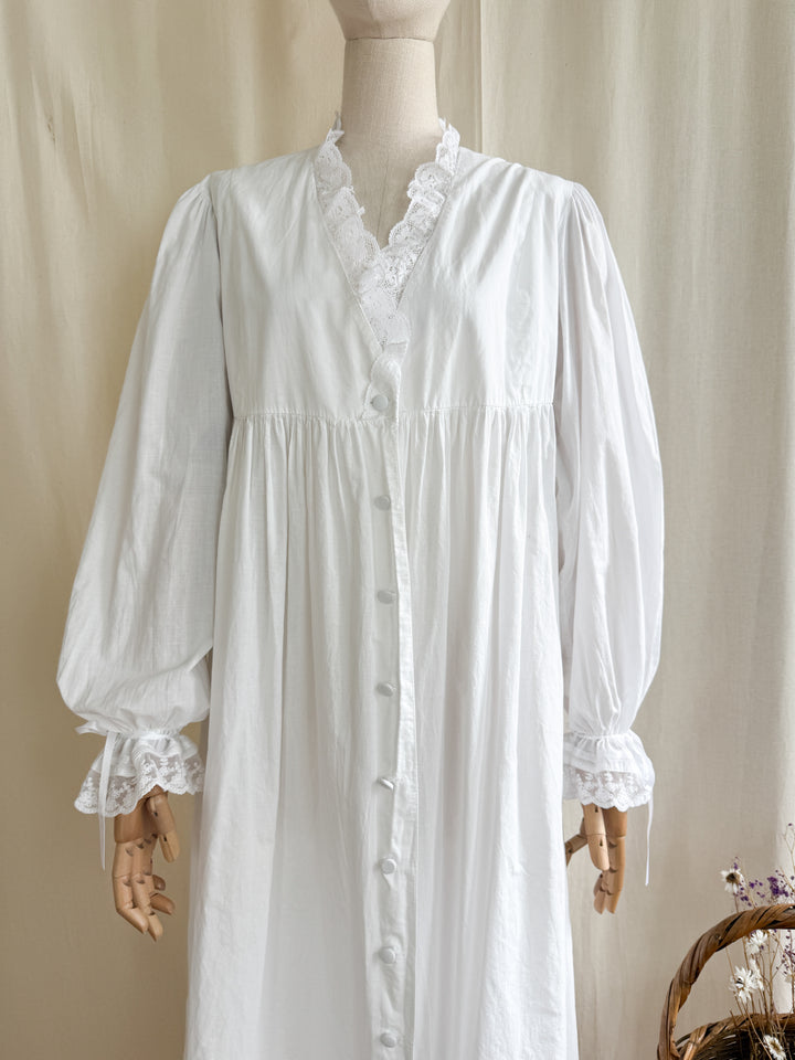 Precious Romantic 80s Lace Trimmed Laura Ashley Cotton Nightgown Smock Dress