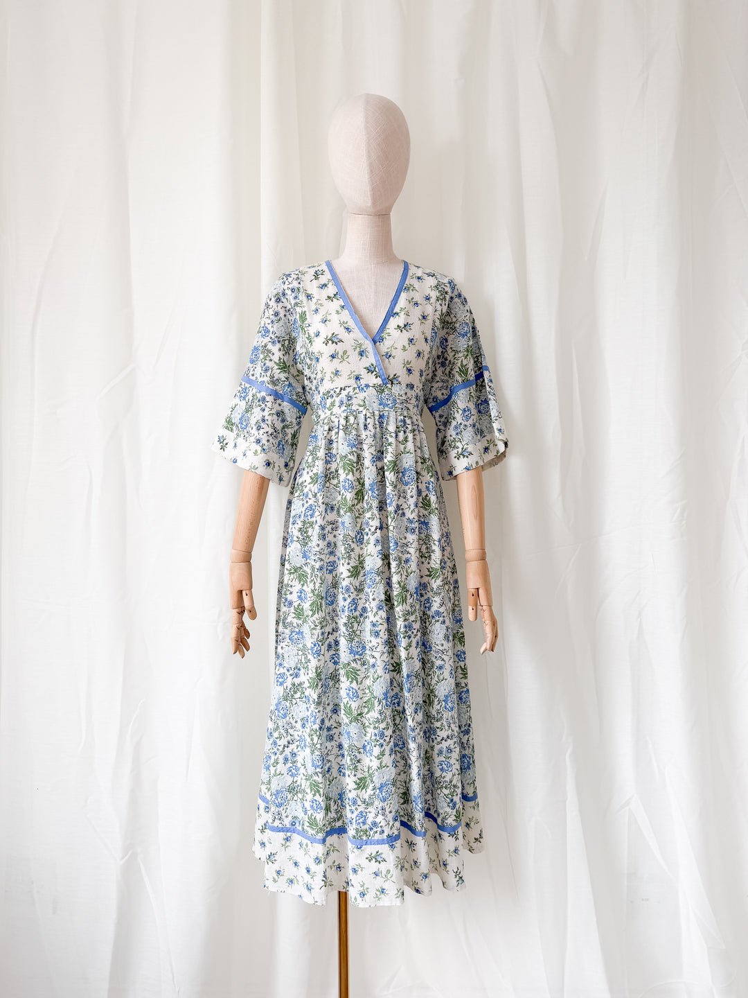 Incredible 1970s Bohemian Raw Cotton Floral Midaxi Dress