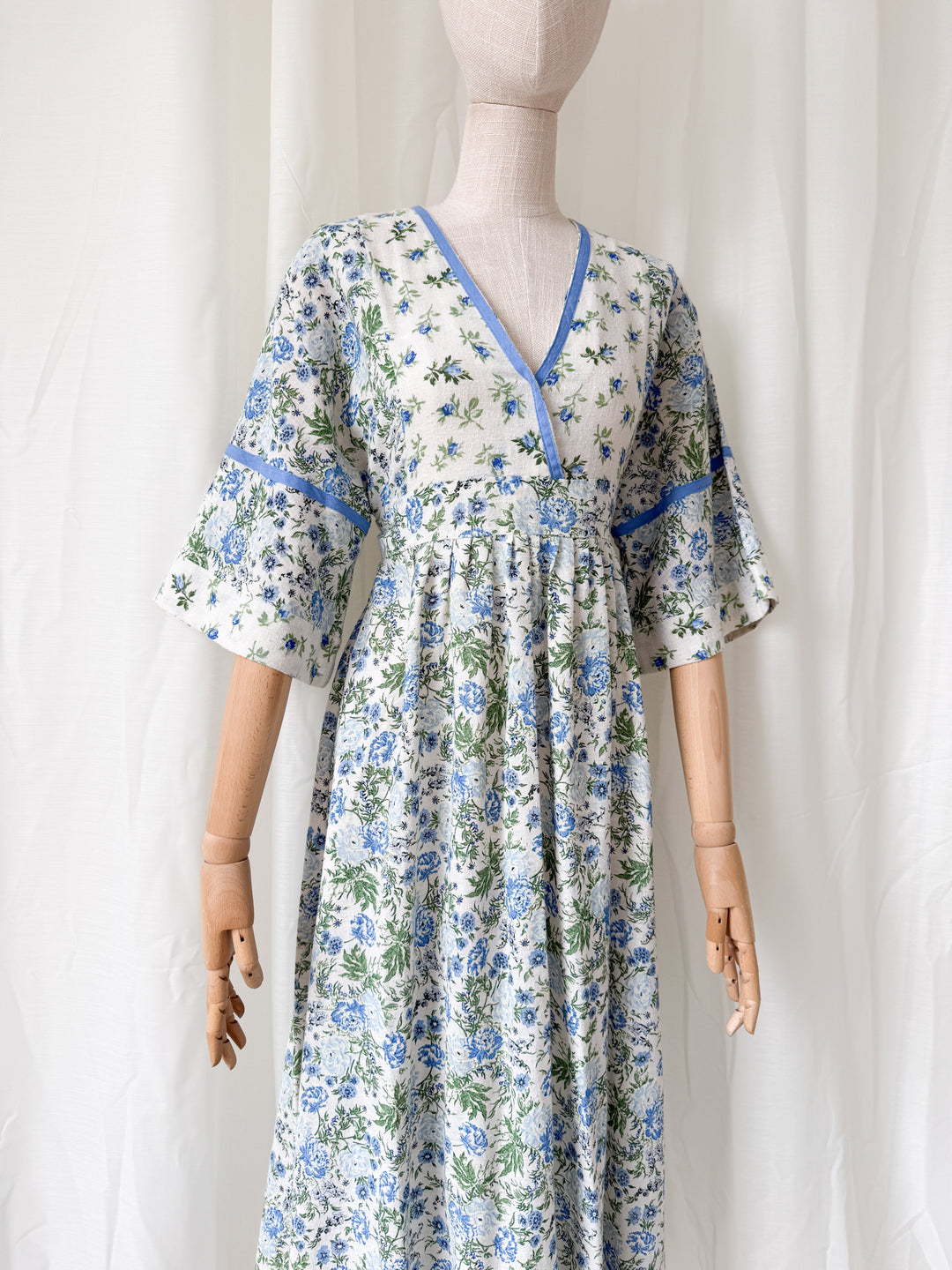 Incredible 1970s Bohemian Raw Cotton Floral Midaxi Dress