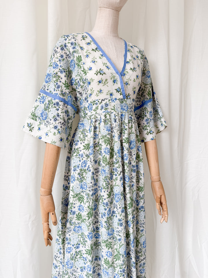 Incredible 1970s Bohemian Raw Cotton Floral Midaxi Dress