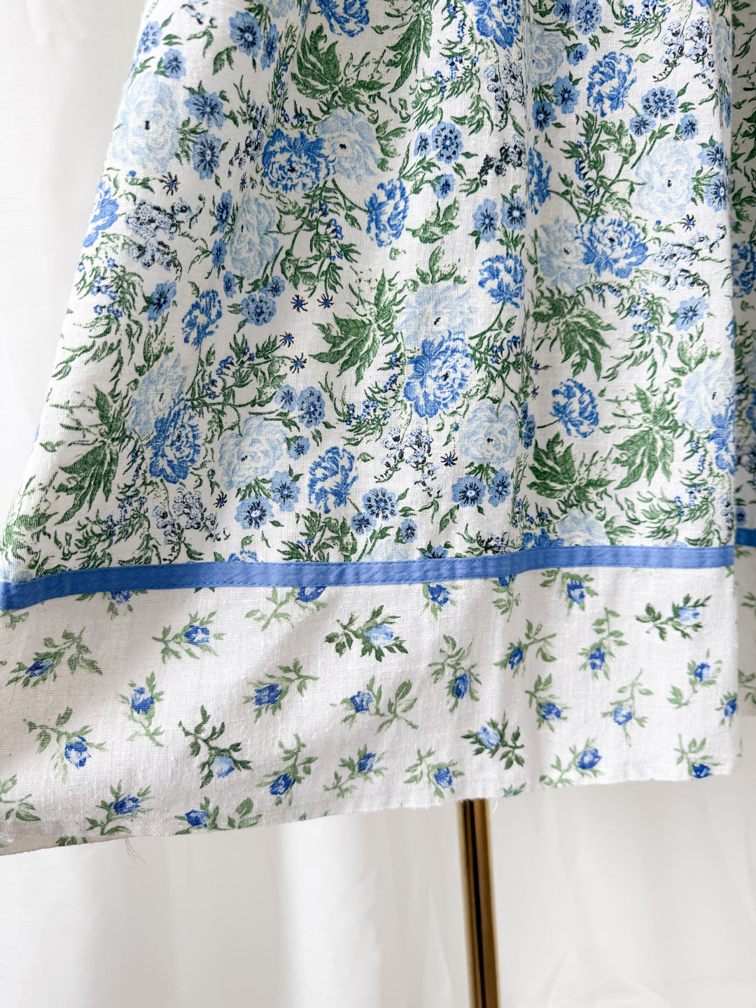 Incredible 1970s Bohemian Raw Cotton Floral Midaxi Dress