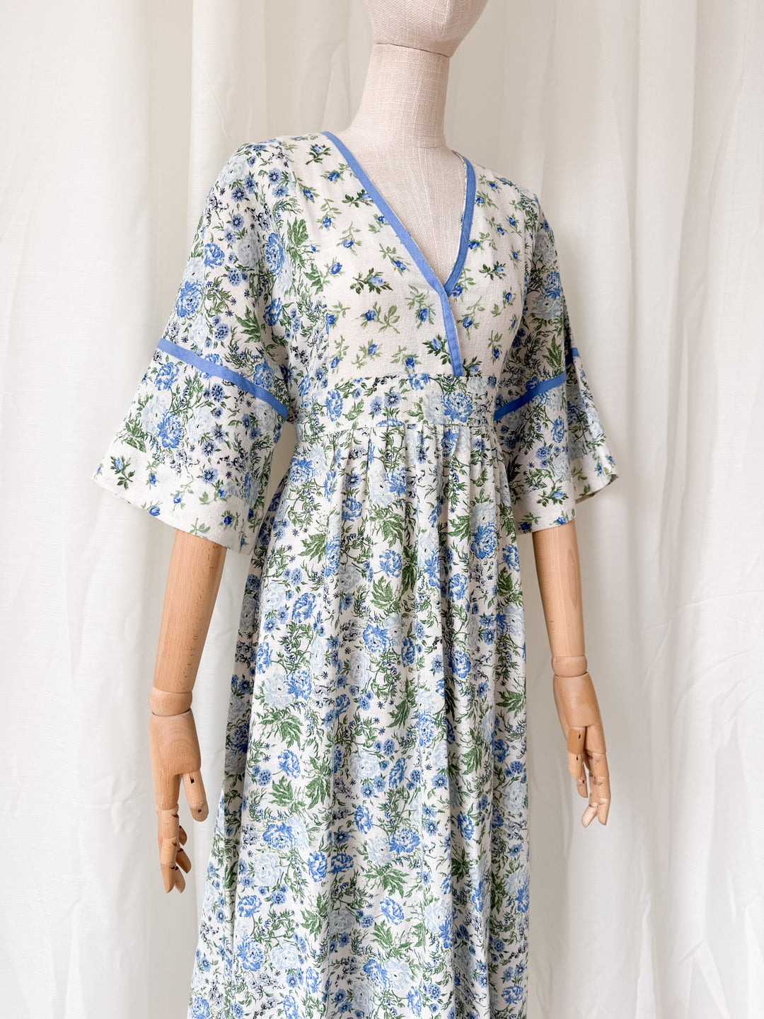 Incredible 1970s Bohemian Raw Cotton Floral Midaxi Dress
