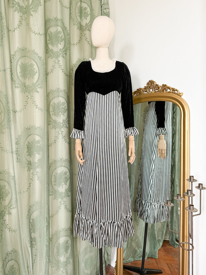 BEETLEJUICE ~ STUNNING EARLY 1970S JOHN CHARLES VELVET AND SATIN MAXI DRESS
