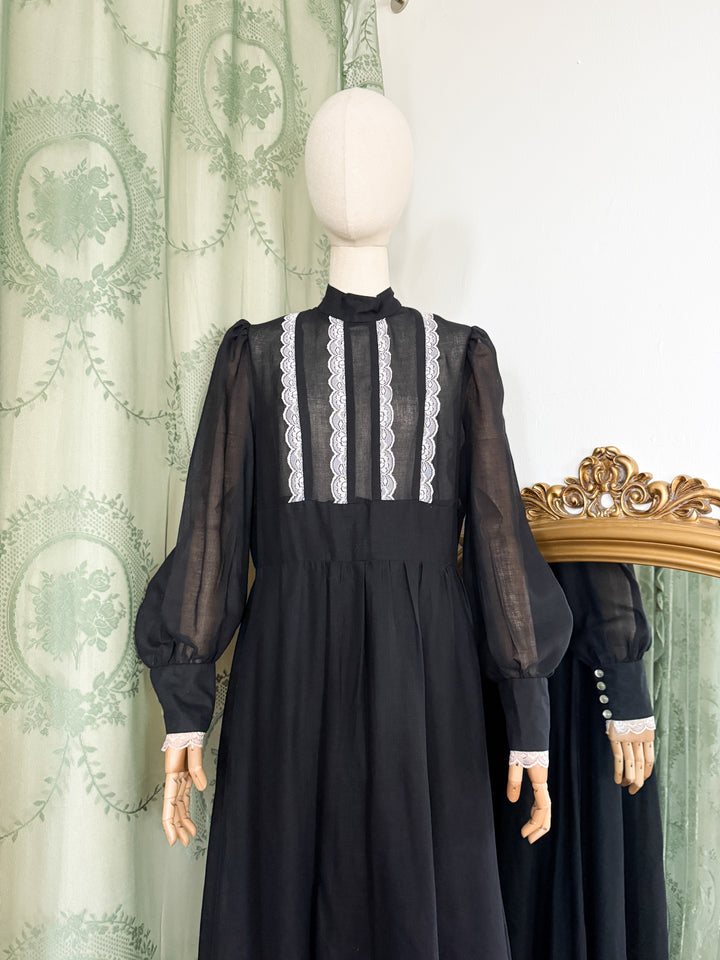 SHADOW ~ GORGEOUS 1970S BLACK COTTON LACE TRIMMED MAXI DRESS