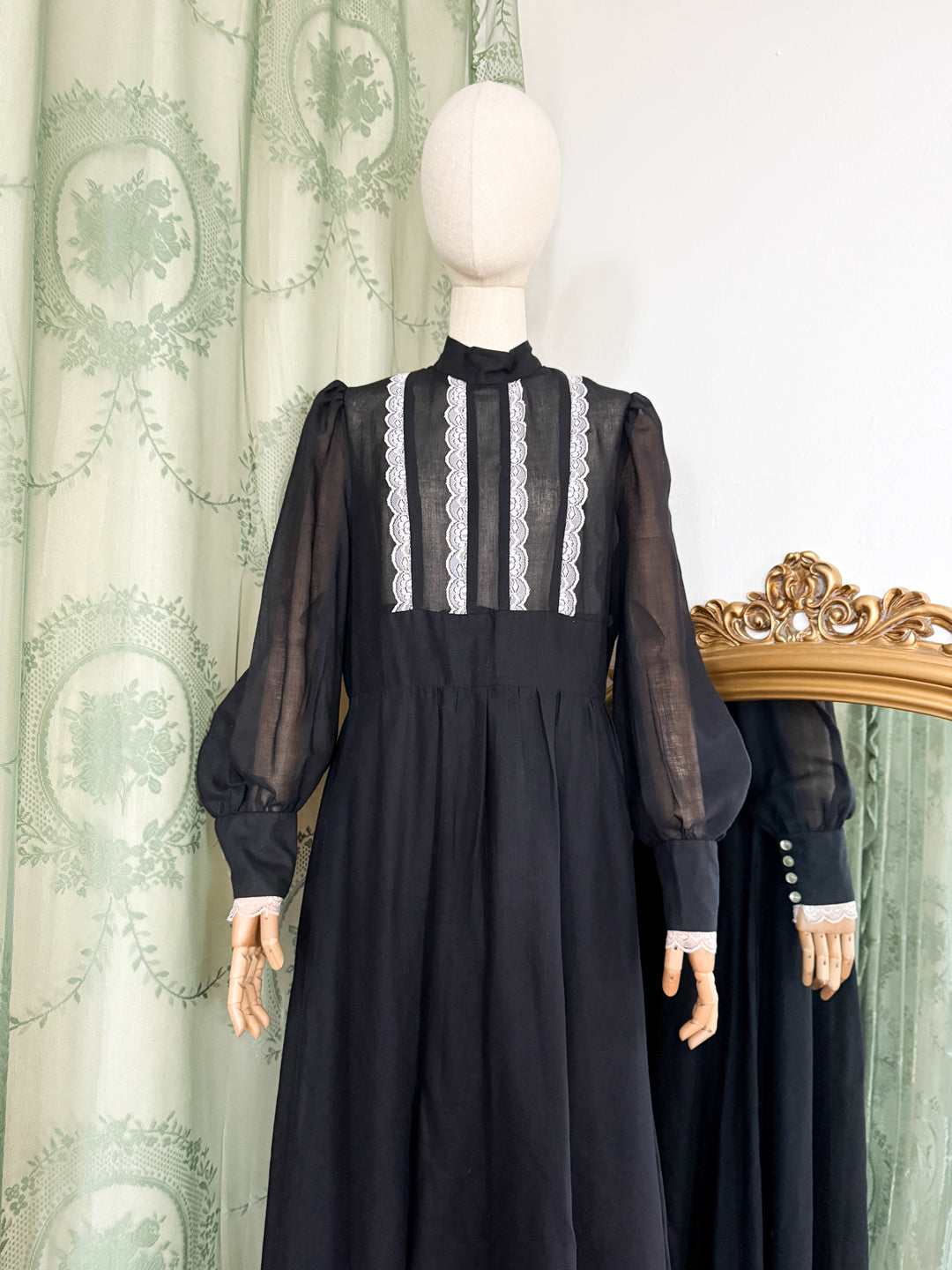 SHADOW ~ GORGEOUS 1970S BLACK COTTON LACE TRIMMED MAXI DRESS