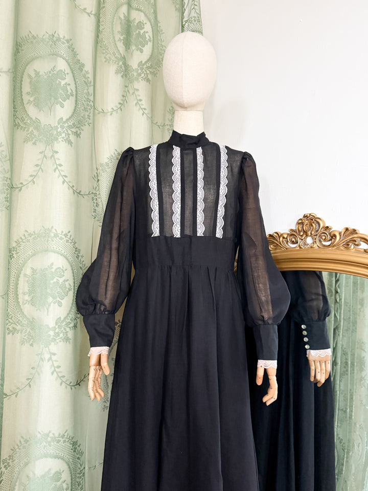 SHADOW ~ GORGEOUS 1970S BLACK COTTON LACE TRIMMED MAXI DRESS