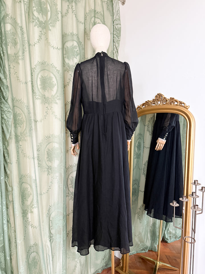 SHADOW ~ GORGEOUS 1970S BLACK COTTON LACE TRIMMED MAXI DRESS