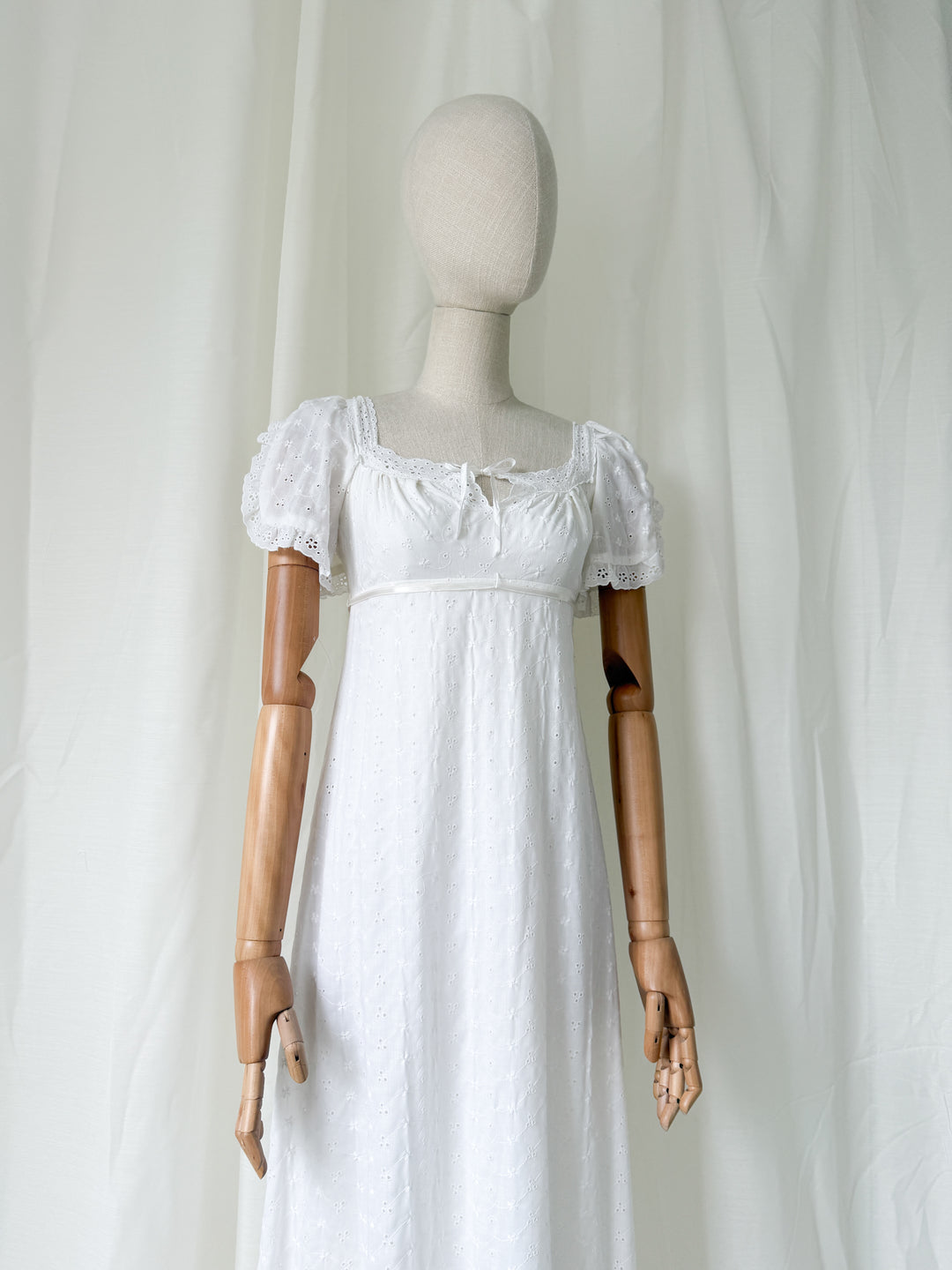 Angelic Divine Rare 1970s Trivia by Charm of Hollywood Broderie Anglaise Cotton Maxi Dress