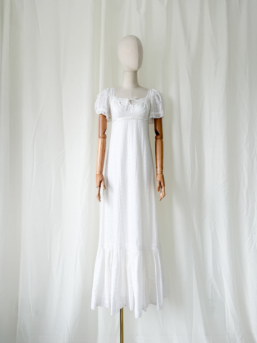 Angelic Divine Rare 1970s Trivia by Charm of Hollywood Broderie Anglaise Cotton Maxi Dress