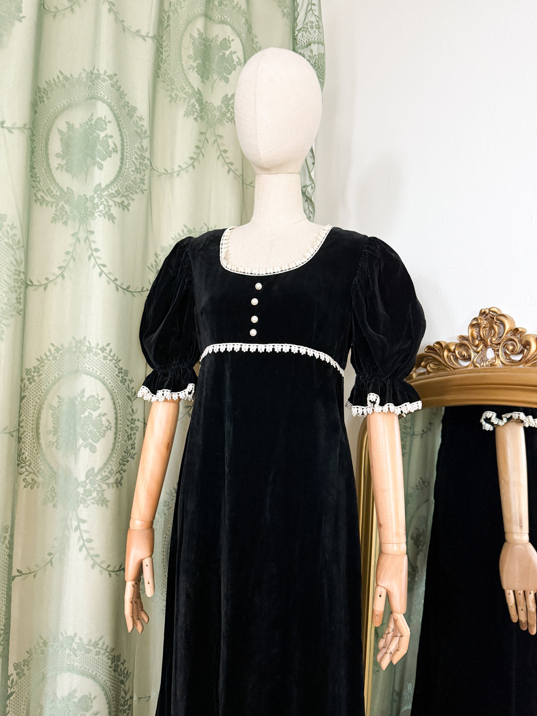 LANTERN ~ INCREDIBLE RARE LATE 1960S SHELENA BLACK VELVET MAXI DRESS