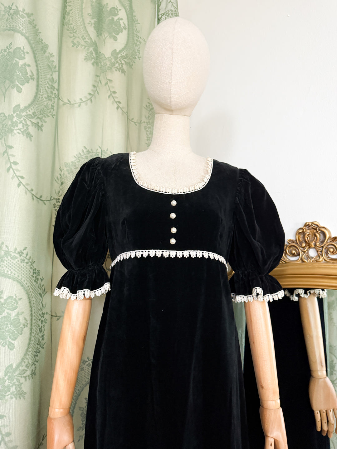 LANTERN ~ INCREDIBLE RARE LATE 1960S SHELENA BLACK VELVET MAXI DRESS