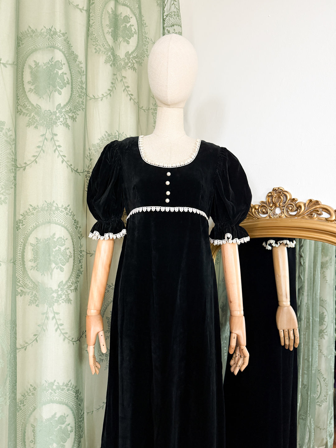 LANTERN ~ INCREDIBLE RARE LATE 1960S SHELENA BLACK VELVET MAXI DRESS