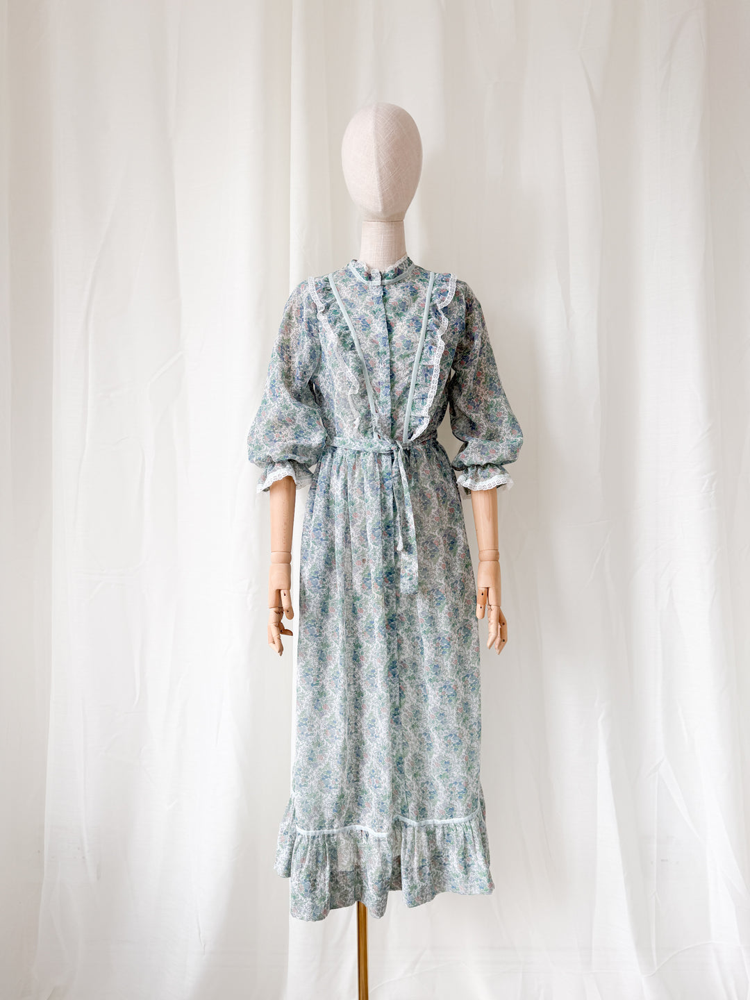 Adorable 1970s Fenwicks Cotton Floral House Dress