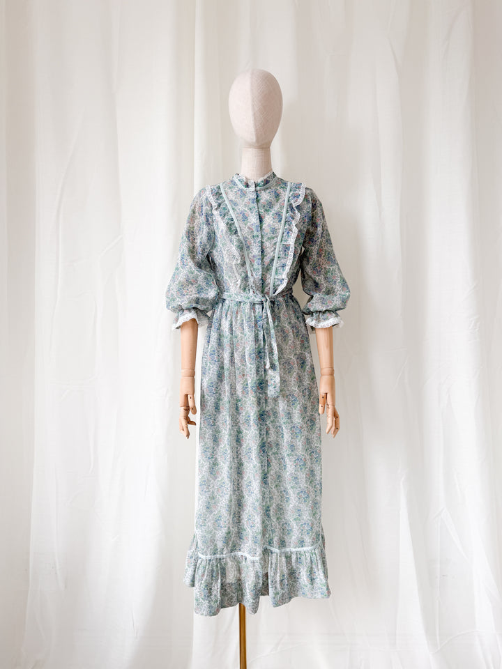 Adorable 1970s Fenwicks Cotton Floral House Dress