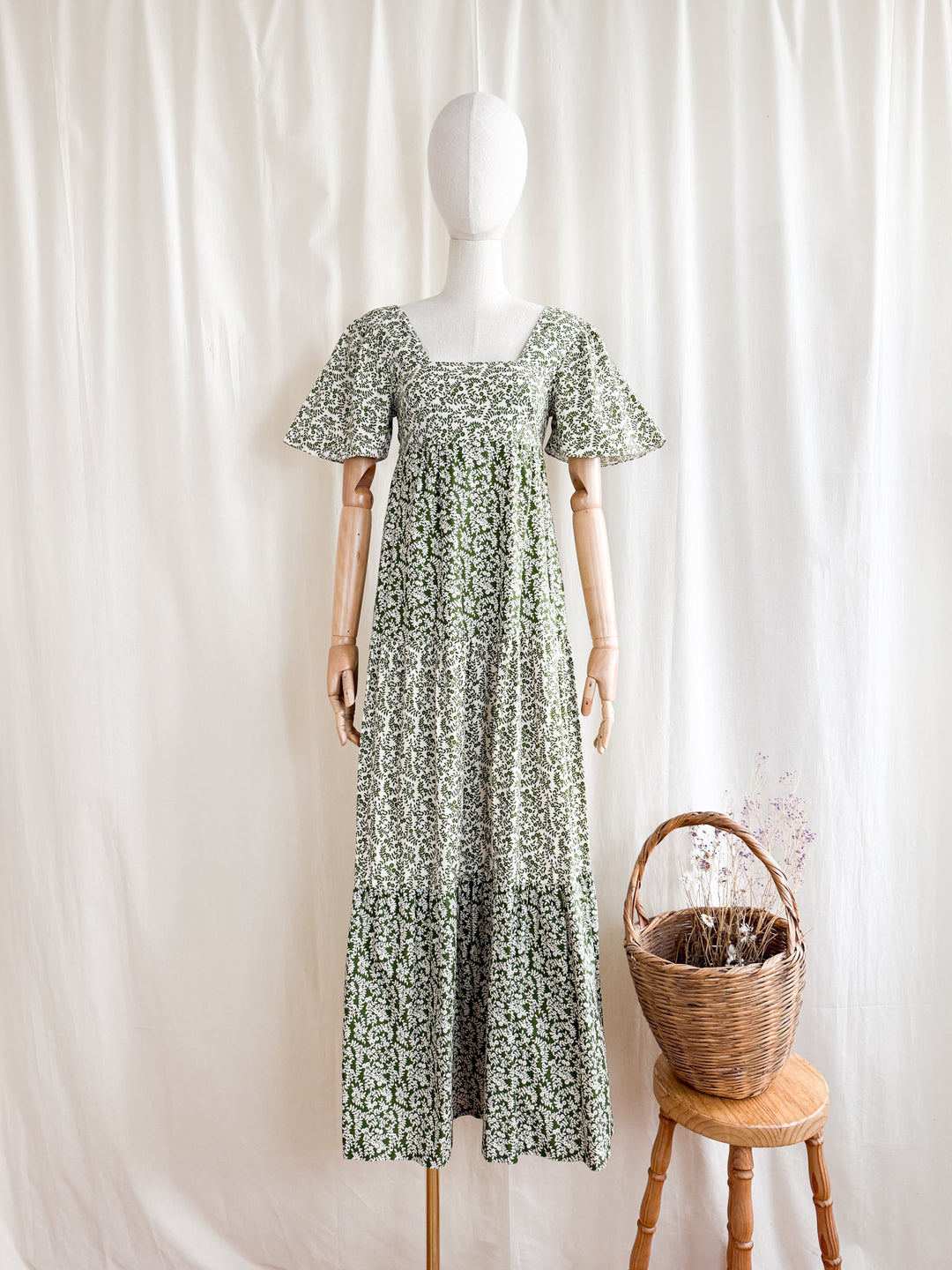 Divine Preciously Rare 70s Tiered Fern Green Floral Cotton Maxi Dress The Pansy Garden Divine Preciously Rare 70s Tiered Fern Green Floral Cotton Maxi Dress The Pansy Garden