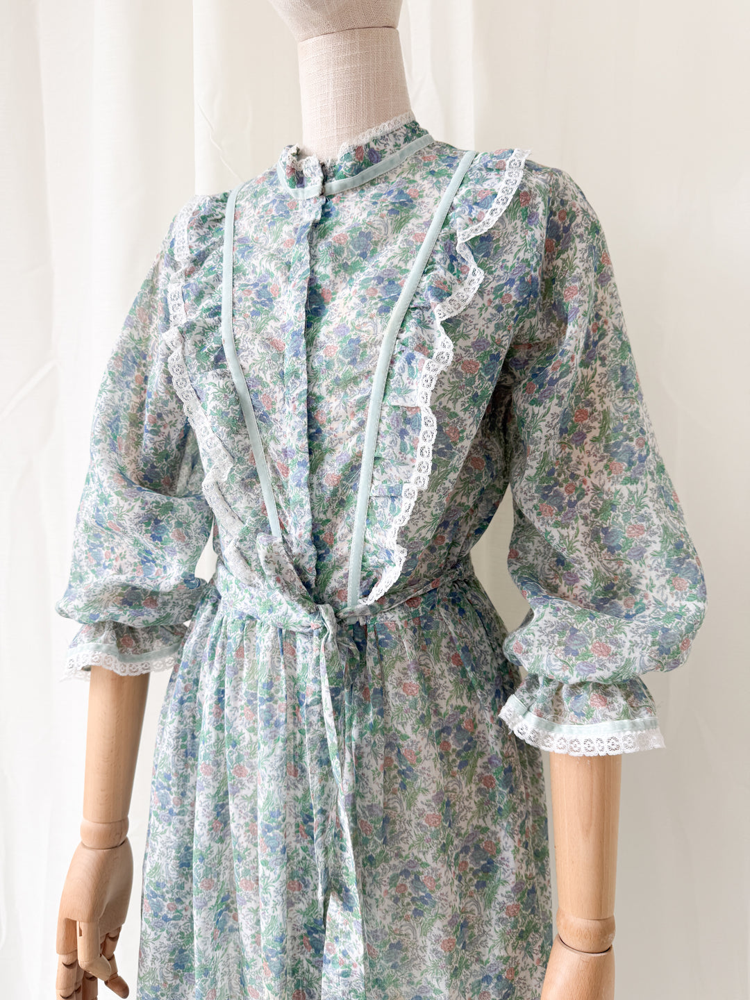 Adorable 1970s Fenwicks Cotton Floral House Dress