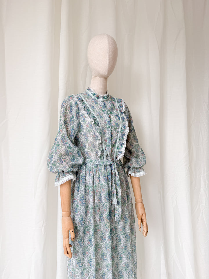 Adorable 1970s Fenwicks Cotton Floral House Dress