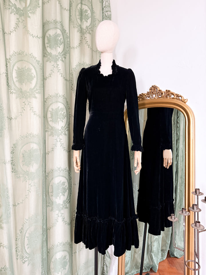 OMEN ~ DIVINE 1970S KADIX BLACK VELVET MAXI DRESS