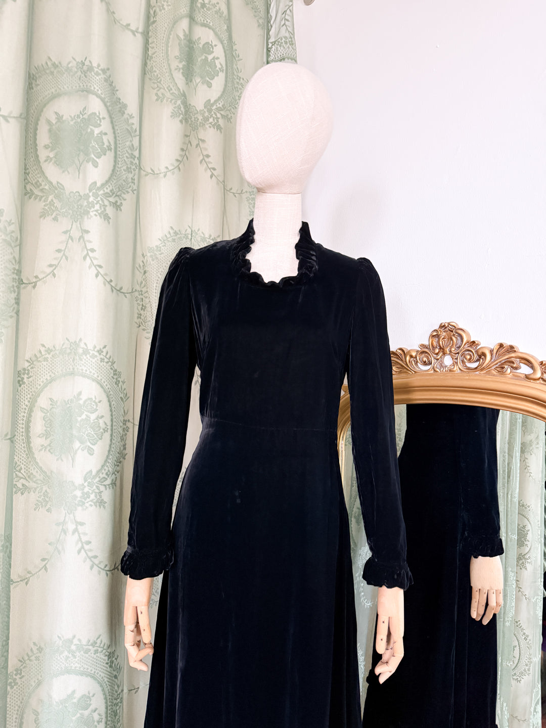 OMEN ~ DIVINE 1970S KADIX BLACK VELVET MAXI DRESS