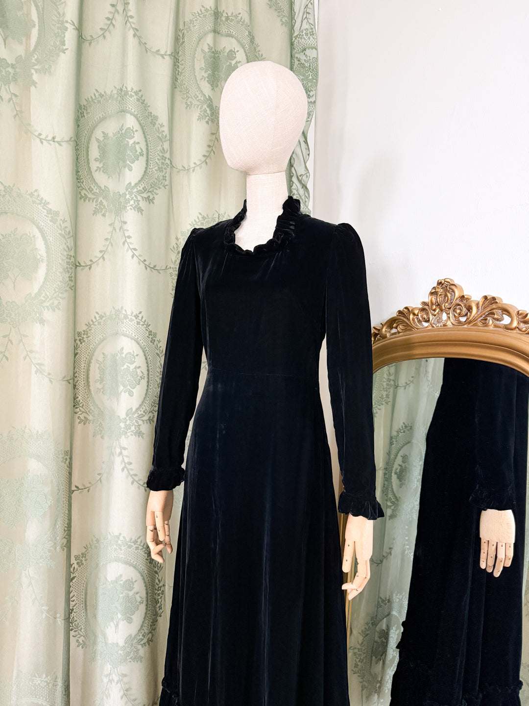 OMEN ~ DIVINE 1970S KADIX BLACK VELVET MAXI DRESS