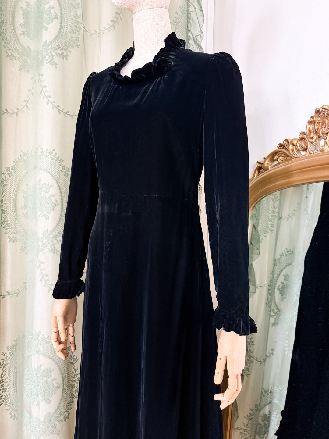 OMEN ~ DIVINE 1970S KADIX BLACK VELVET MAXI DRESS