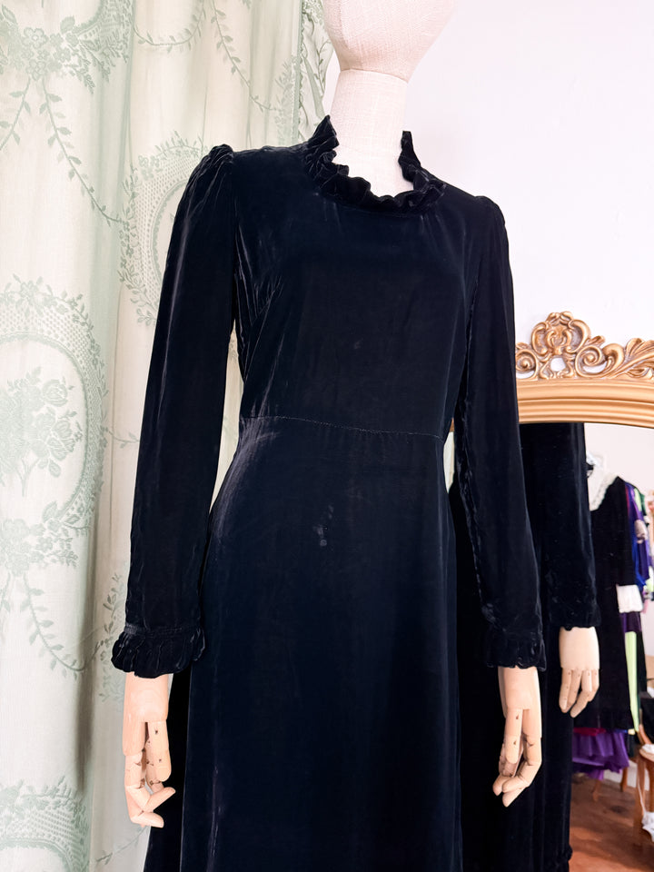OMEN ~ DIVINE 1970S KADIX BLACK VELVET MAXI DRESS