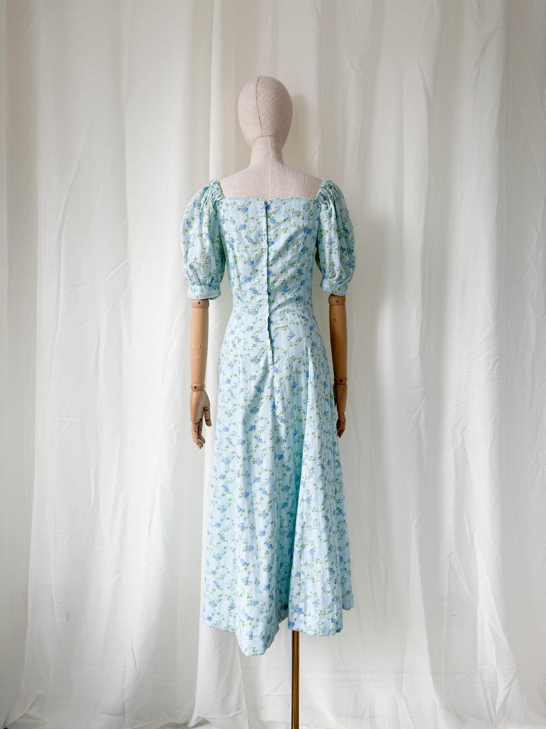 Beautiful 1970s Floral Cotton Puff Sleeve Maxi Dress
