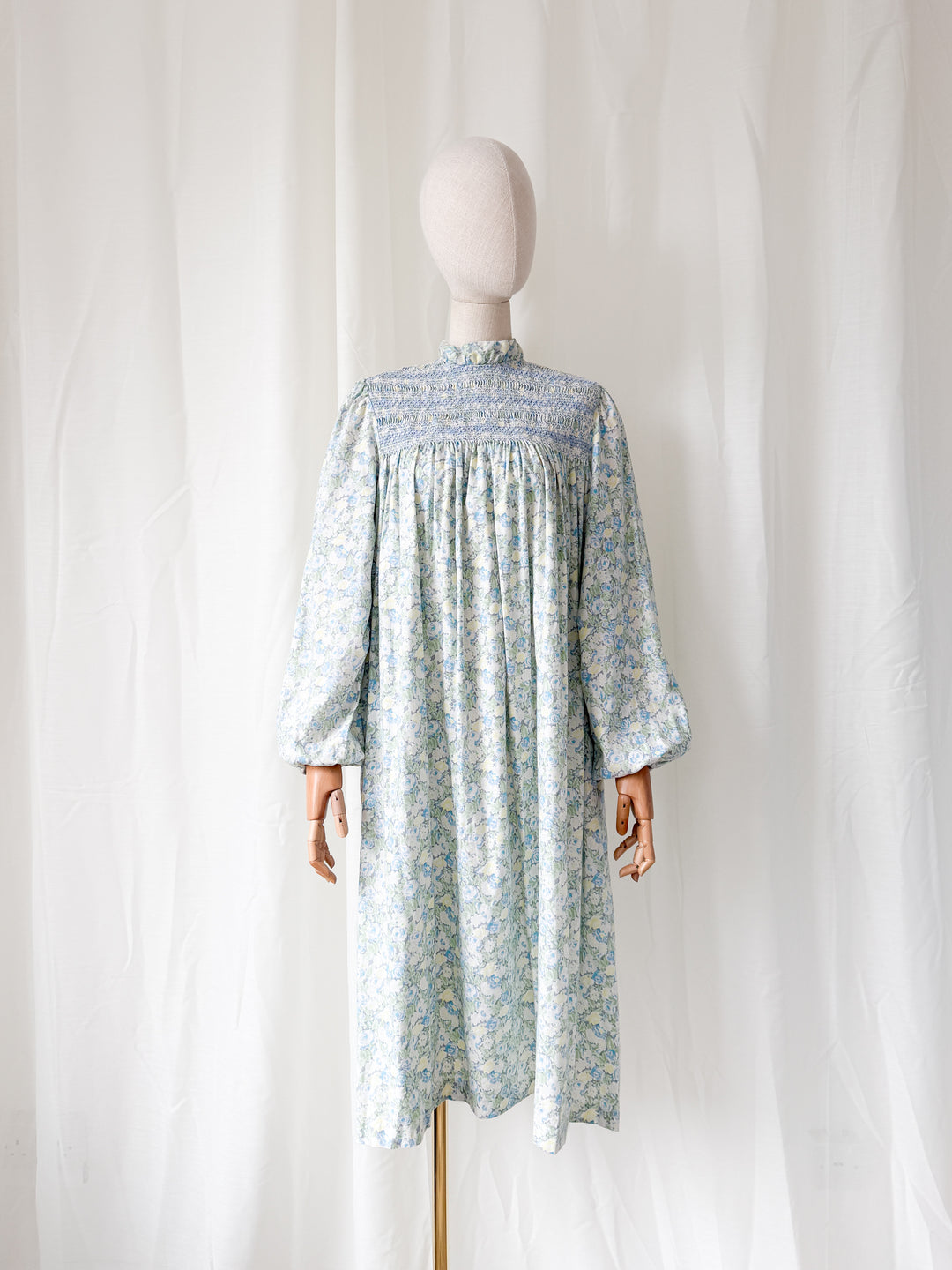 Incredible Beautiful Rare 1970s Liberty Viyella Cotton Wool Blend Hand Smocked Midi Dress