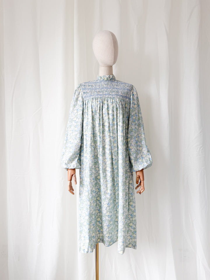 Incredible Beautiful Rare 1970s Liberty Viyella Cotton Wool Blend Hand Smocked Midi Dress