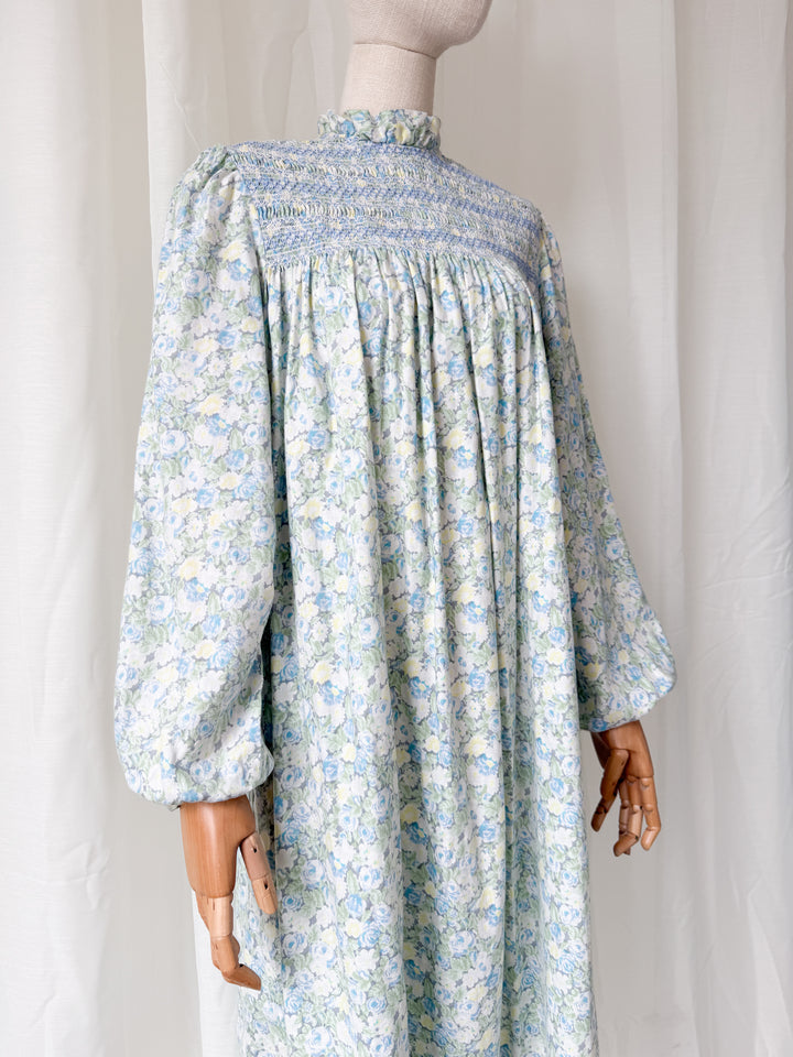 Incredible Beautiful Rare 1970s Liberty Viyella Cotton Wool Blend Hand Smocked Midi Dress
