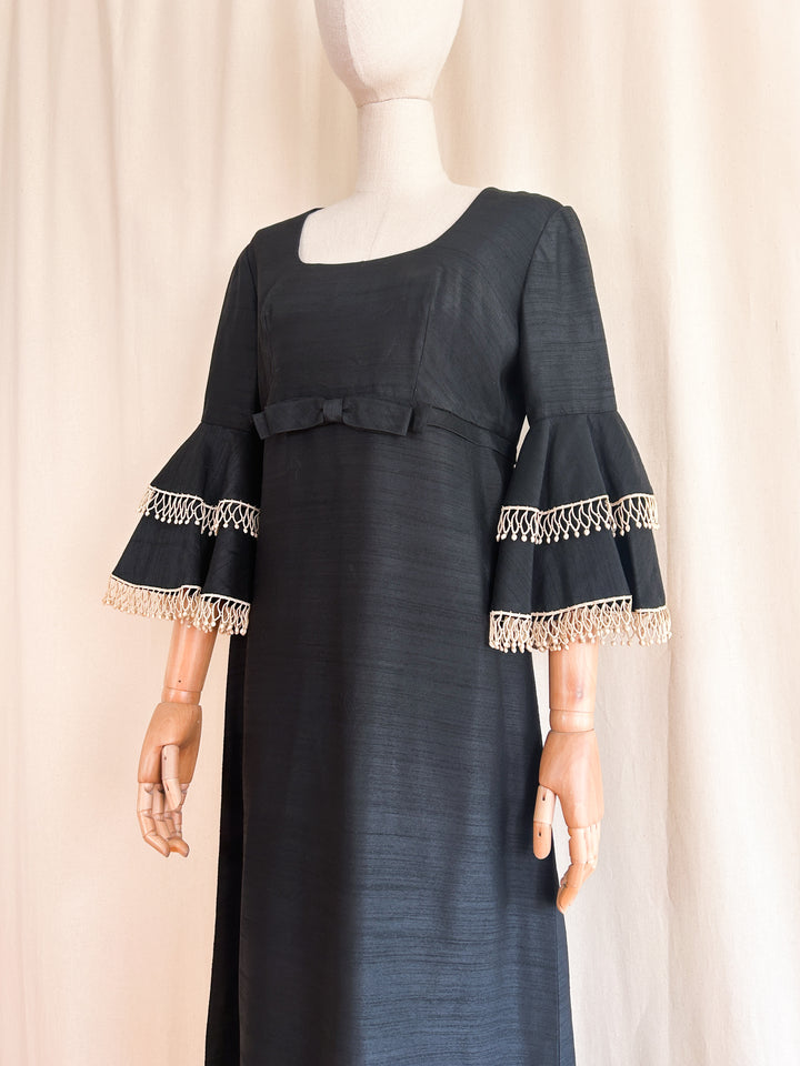 The Ghoul ~ beautiful raw silk 60s maxi dress