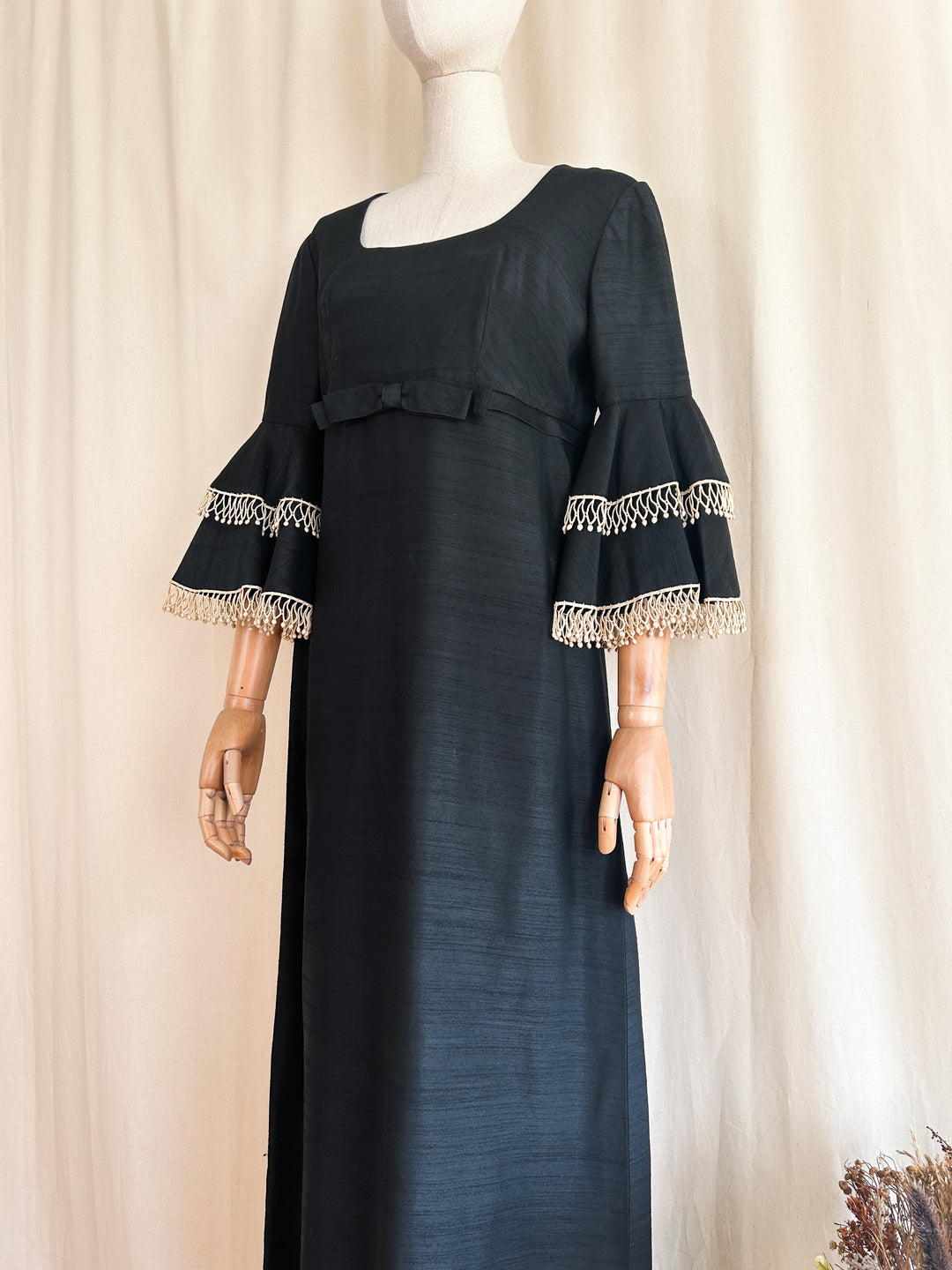The Ghoul ~ beautiful raw silk 60s maxi dress The Pansy Garden The Ghoul ~ beautiful raw silk 60s maxi dress The Pansy Garden