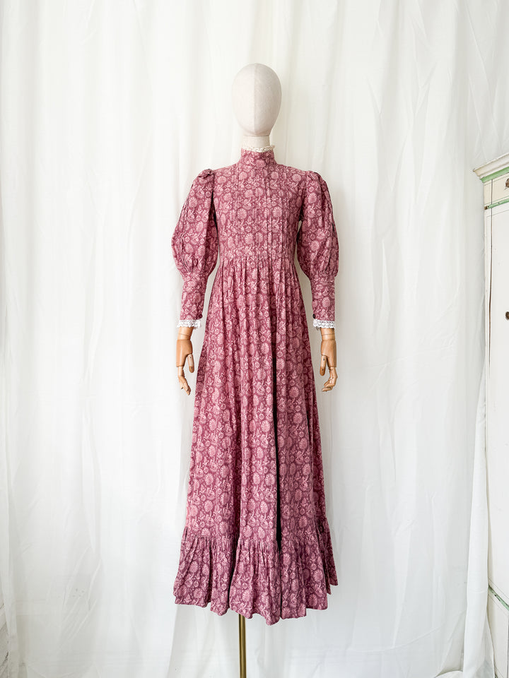 Breathtaking Holy Grail Rare Laura Ashley Griffin Heraldic Print Cotton Maxi Dress