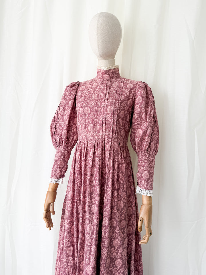 Breathtaking Holy Grail Rare Laura Ashley Griffin Heraldic Print Cotton Maxi Dress