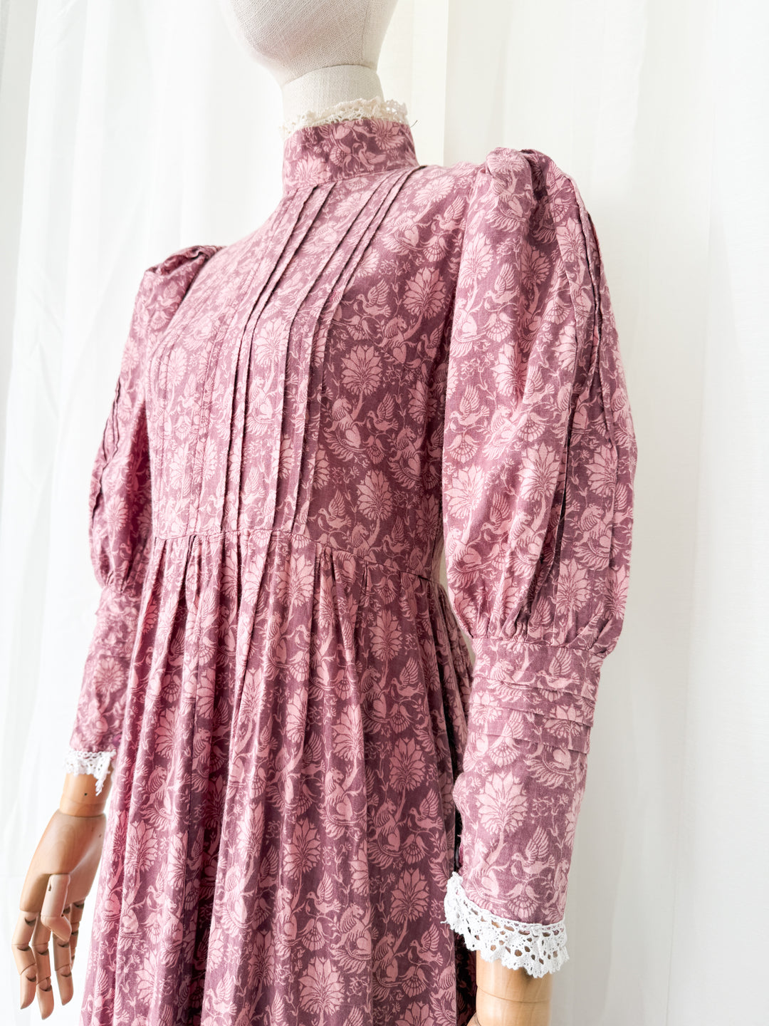 Breathtaking Holy Grail Rare Laura Ashley Griffin Heraldic Print Cotton Maxi Dress