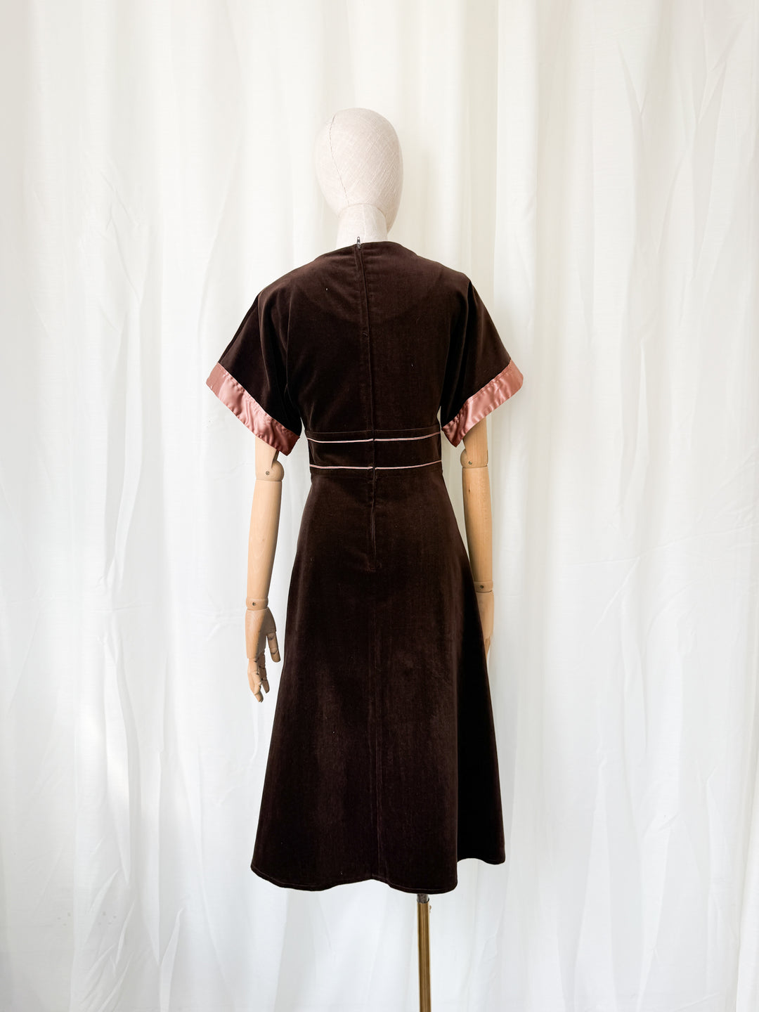 Stunning Rare 1970s Marion Donaldson Velvet Midi Dress