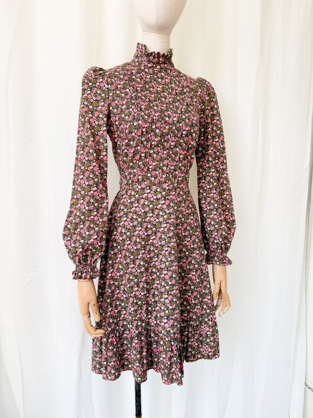 Gorgeous Rare 1970s Brown Floral Cotton Mini Dress by Earlybird